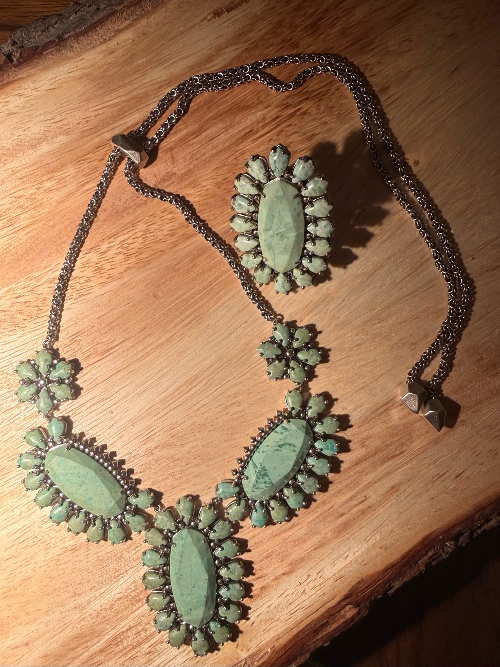 Kendra Scott Mint Green Statement Necklace and Ring Set